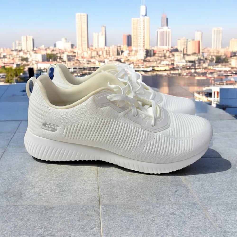 Skechers Bobs Sport Squad Womens 9B Sneaker Tough Talk Walking Shoe Memory Foam